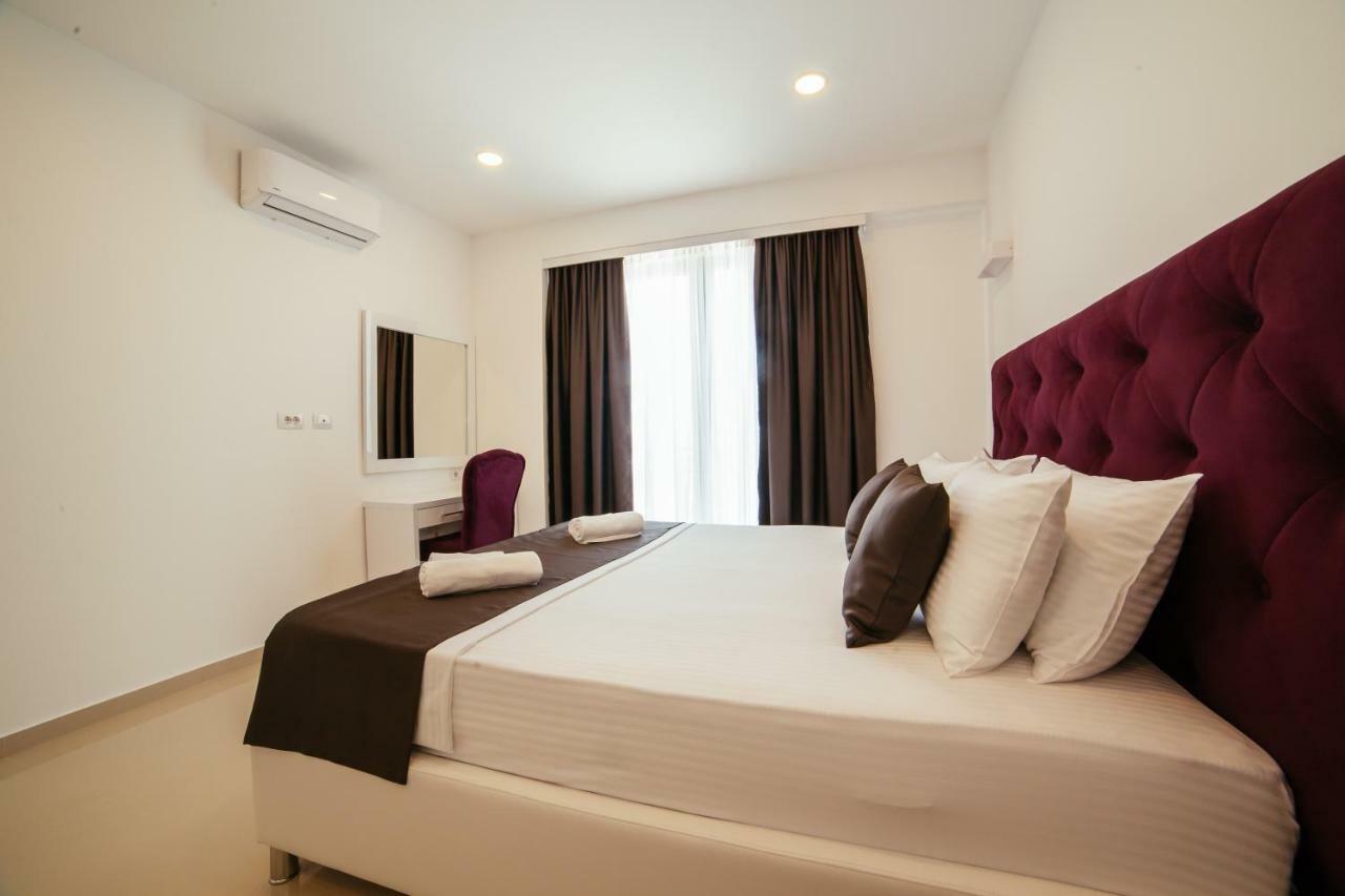 Hotel Ambiente Ulcinj Exterior foto
